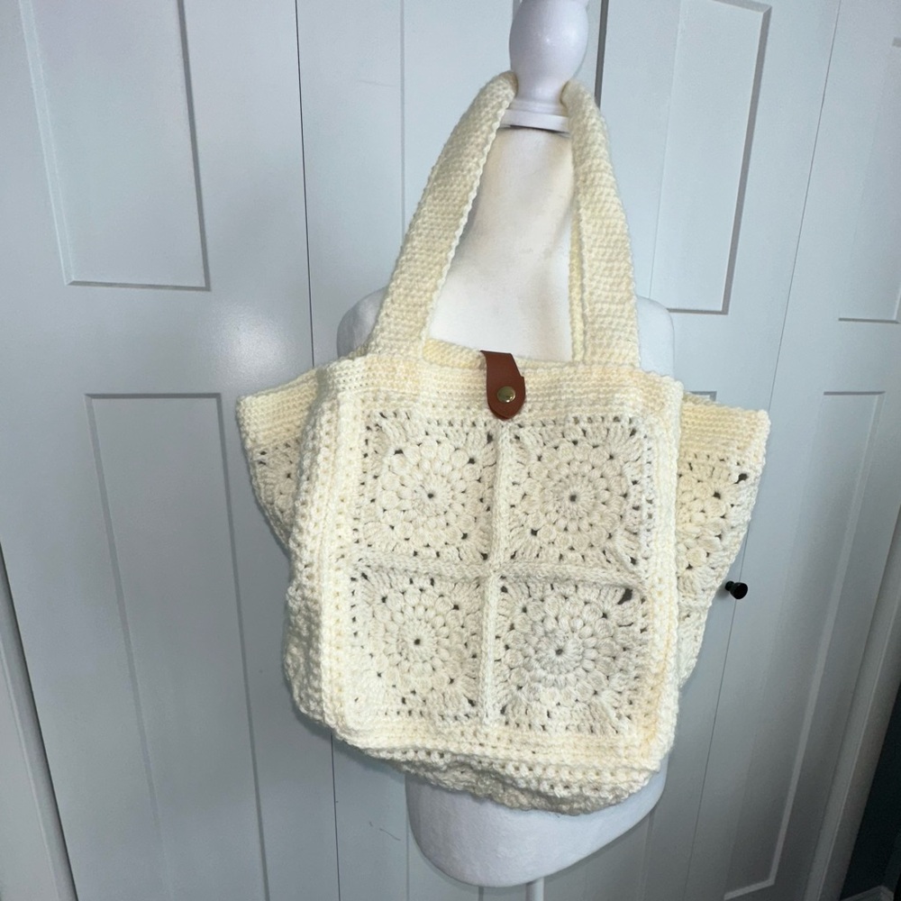 Handmade Crochet Cream Granny Square Soft Tote Bag with Lining and Pockets - new